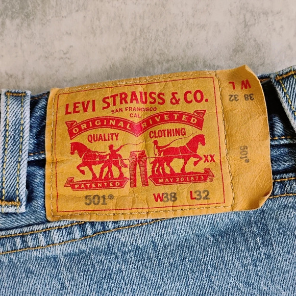 Levi's 501 XX Jeans Mens 38x32 Button Fly Straight Leg Medium Wash Classic - Picture 8 of 16